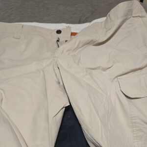 Dockers Men's Light Beige Cargo Shorts